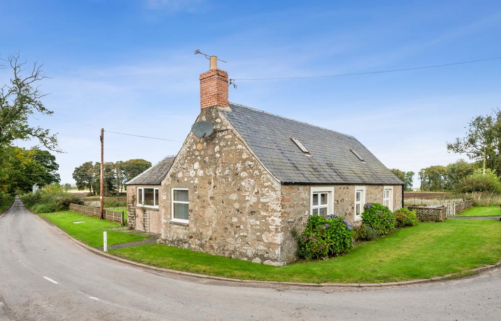 Kirkton Cottage, Collace, Perthshire, PH2 6HU 3 bed detached house for