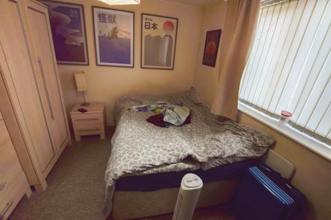2 bedroom flat to rent, 216-218 Eccles Old Road, Salford, M6