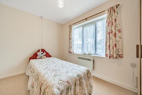 1 bedroom flat for sale, Ferndale Court,  Thatcham,  RG19