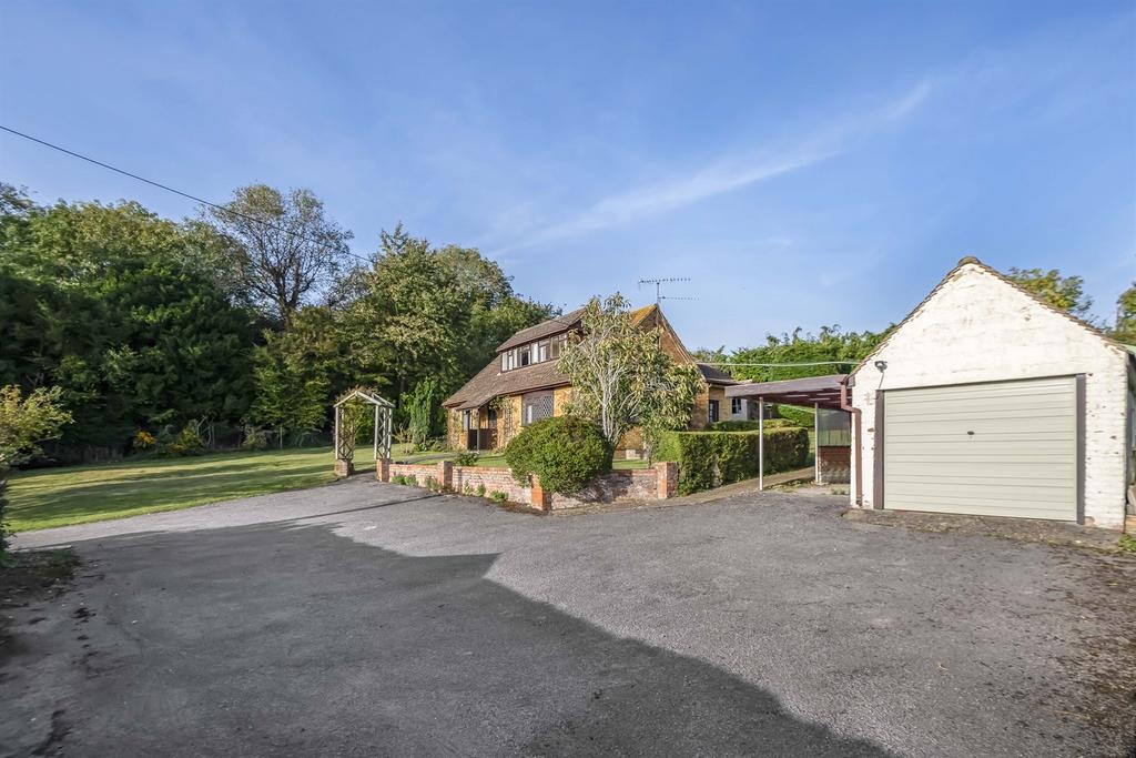 Garage & Drivewa