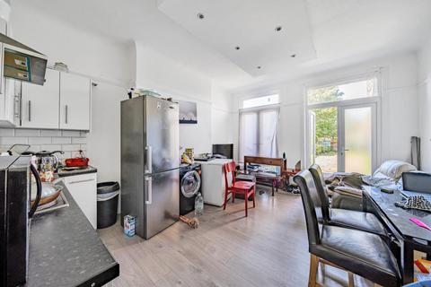 3 bedroom flat for sale, Inchmery Road, Catford