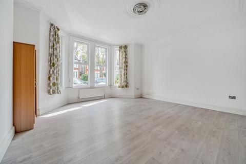 3 bedroom flat for sale, Inchmery Road, Catford