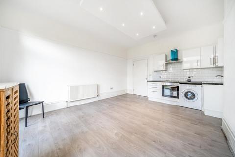 19a Inchmery Road, London, SE6 2NA