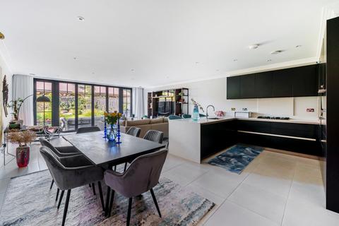 undefined, Broadoaks Park Road, West Byfleet, KT14