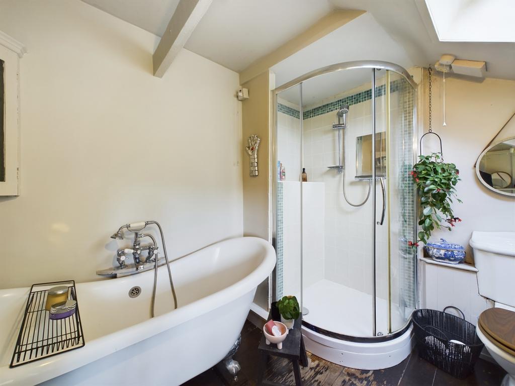 Farmhouse Bathroom