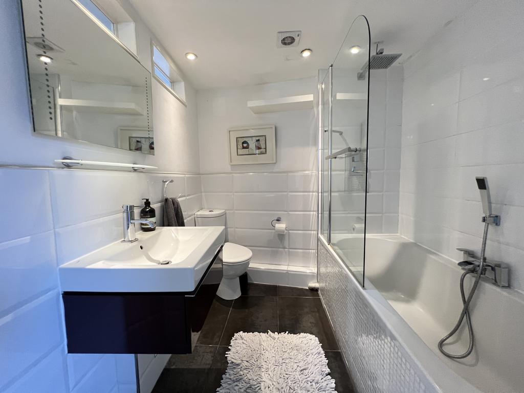 Tallulah Rose Bathroom