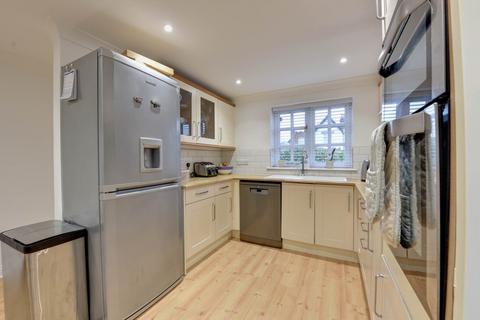 5 bedroom semi-detached house to rent, Belle Vue Road, Henley-On-Thames