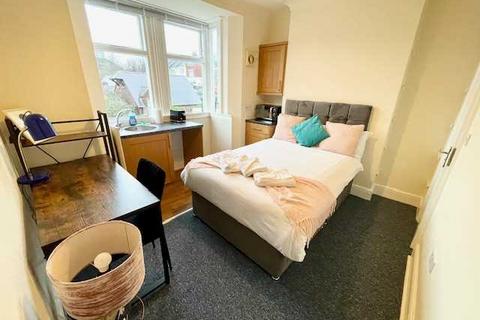 Studio to rent, Bear Road, Room 3, Brighton