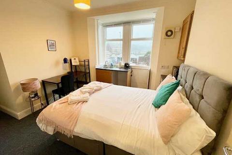 Studio to rent, Bear Road, Room 3, Brighton