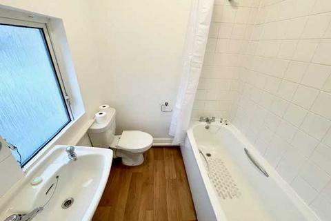 Studio to rent, Bear Road, Room 3, Brighton