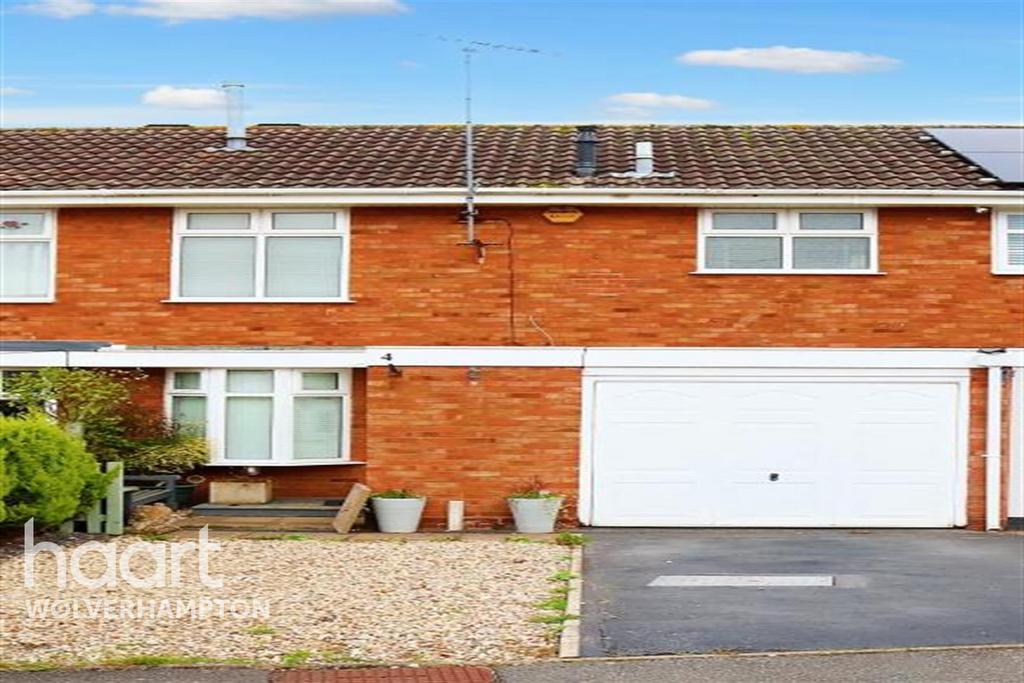 Rushwater Close, Wombourne 3 bed semidetached house £1,000 pcm (£231 pw)