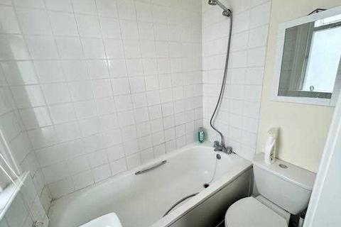 undefined, Bear Road, Room 4, Brighton