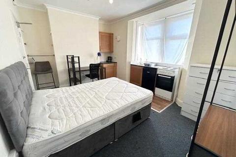 undefined, Bear Road, Room 4, Brighton