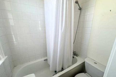 undefined, Bear Road, Room 4, Brighton