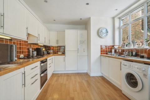 45 Fieldway, Chalfont St Peter, Gerrards Cross, SL9 9SQ