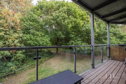 32, Wilkinson Court Rollason Way, Brentwood, CM14 4EU