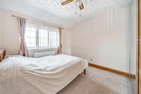 4 bedroom end of terrace house for sale, Slough,  Berkshire,  SL1