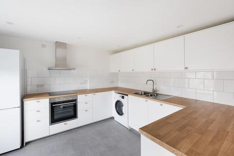 3 bedroom flat to rent, West Mall, Clifton, BS8