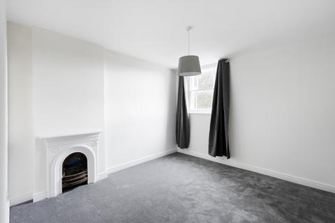 3 bedroom flat to rent, West Mall, Clifton, BS8