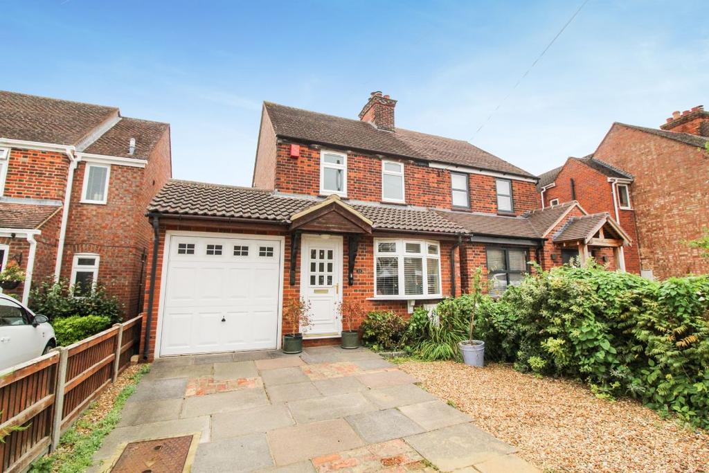 New Road, Bromham, Bedford 3 bed semidetached house for sale £350,000