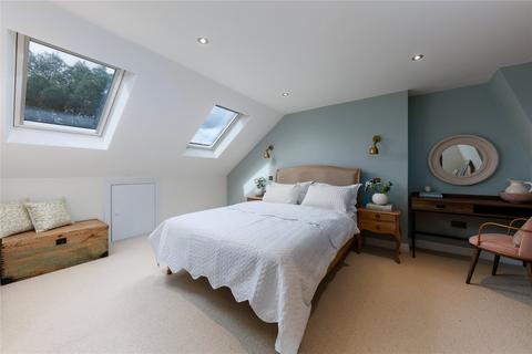 39a Trinity Road, London, SW19 8QS