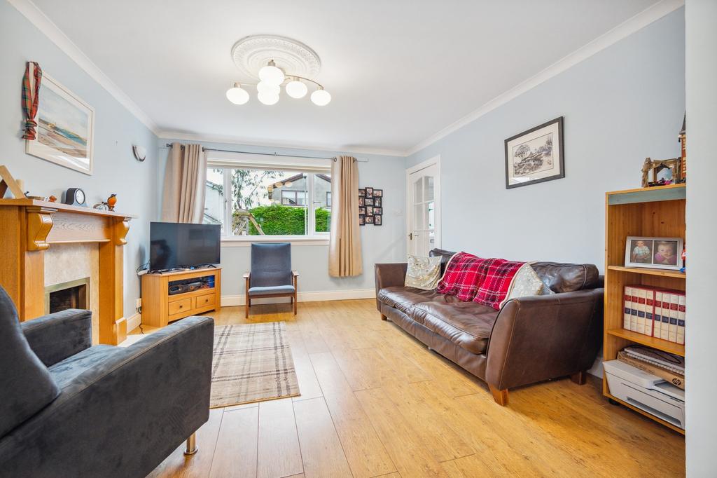 Lammermuir Gardens, Bearsden, Glasgow, East Dunbartonshire, G61 4QZ 4 bed detached house for