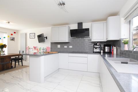 25 Acorn Close, Miskin, Pontyclun, CF72 8SQ