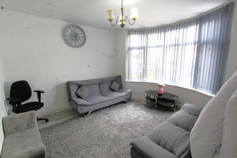 3 bedroom terraced house for sale, Oakley Close, Luton LU4