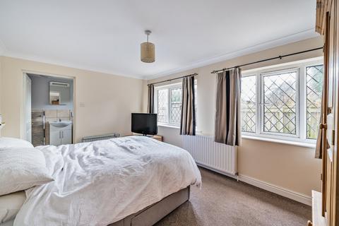 3 bedroom detached house for sale, Hookstone Drive, Harrogate, North Yorkshire, UK, HG2
