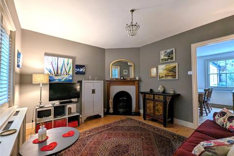 2 bedroom semi-detached house for sale - Lower Green Road, Esher, Surrey, KT10