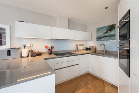 2 bedroom apartment for sale, Beach Walk, Whitstable