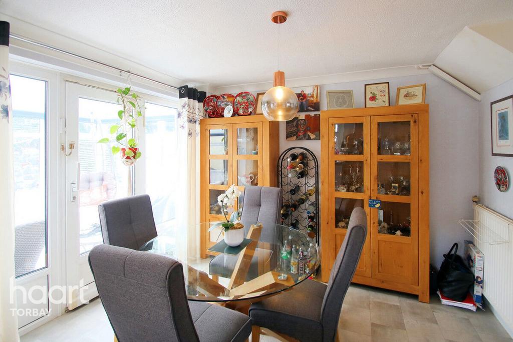 Roselands Drive, Paignton 3 bed detached house for sale £280,000