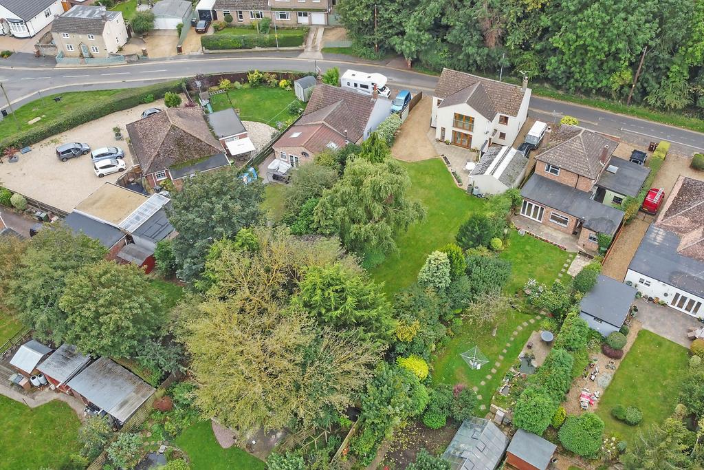 Foxcovert Road, Werrington Village, Peterborough, PE4 4 bed detached