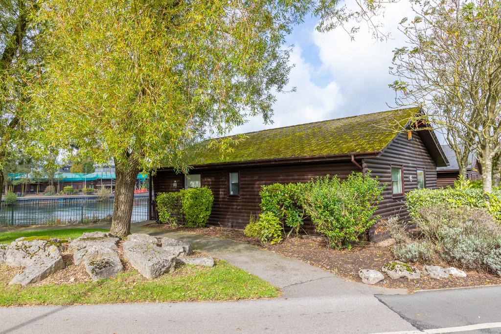 41 Pine Lake