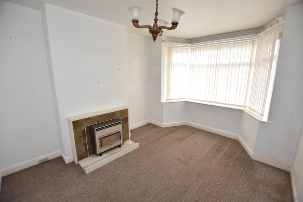 Arundel Crescent, Solihull 3 bed semidetached house for sale £280,000