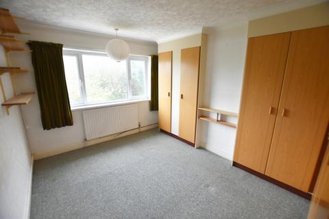32 Arundel Crescent, Solihull, B92 8RG