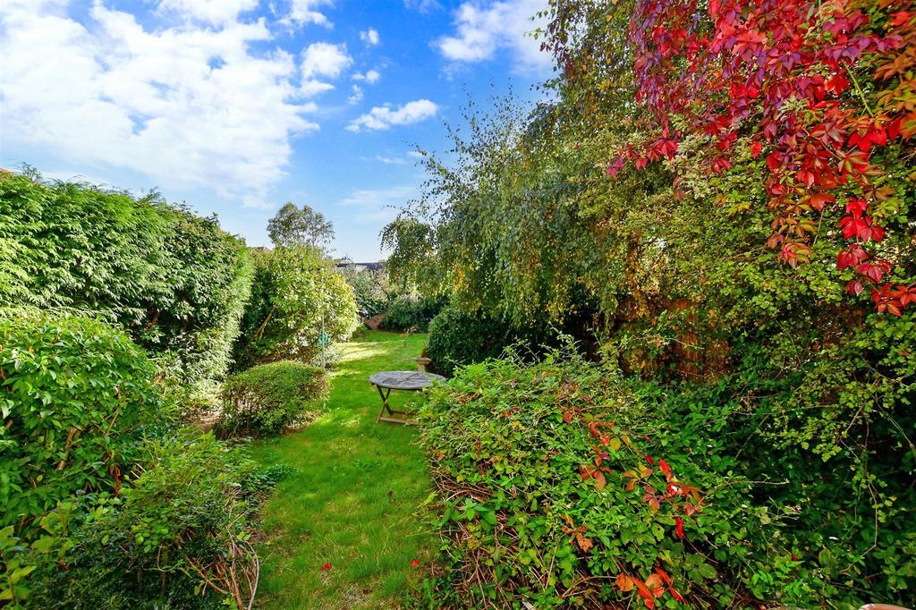 Teynham Road, Whitstable, Kent 3 bed detached house for sale £350,000