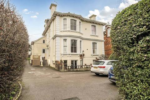 1 bed flat/apartment for rent in Woodbury Park Road, TUNBRIDGE WELLS