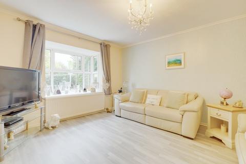 4 bedroom terraced house for sale - Francis Close, Stanford-le-hope, SS17