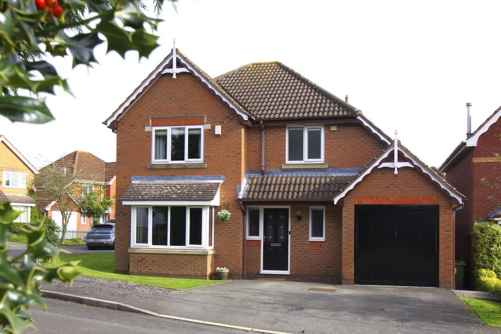 Thirlmere Gardens, AshbydelaZouch 4 bed detached house for sale £400,000