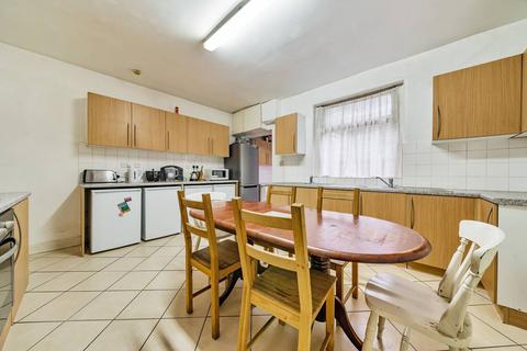 71 Warwick Way, London, SW1V 1QR
