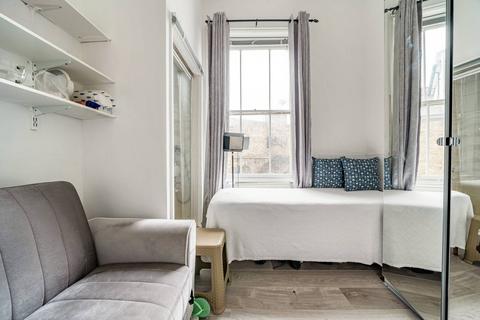 71 Warwick Way, London, SW1V 1QR