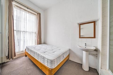 71 Warwick Way, London, SW1V 1QR