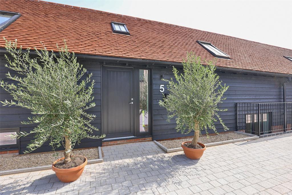 5 St. Marys Barns, Stalbridge, Sturminster Newton, Dorset, DT10 3 bed