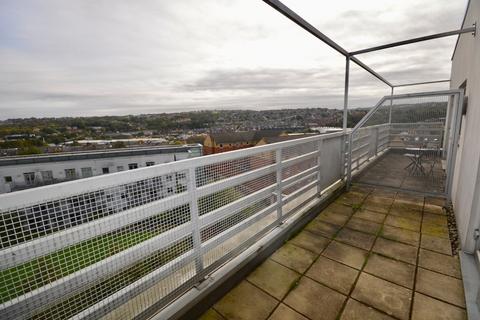 2 bedroom flat to rent, Bramall Lane, Sheffield, South Yorkshire, UK, S2