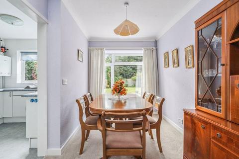 12 Scott Close, Farnham Common, Slough, SL2 3HT