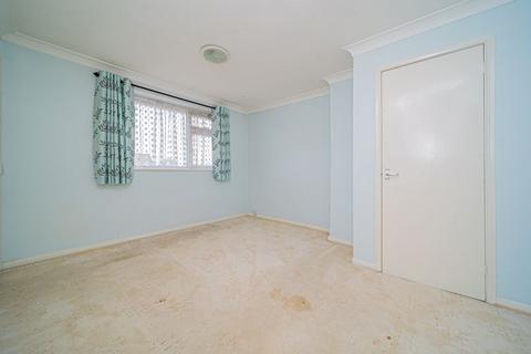32 Avon Road, Melksham, SN12 8BA