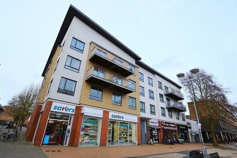 2 bedroom apartment to rent, Town Centre, Hatfield