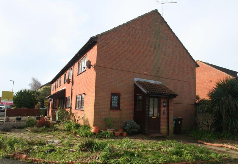 Dinsdale Gardens, Littlehampton 2 bed terraced house for sale £299,950