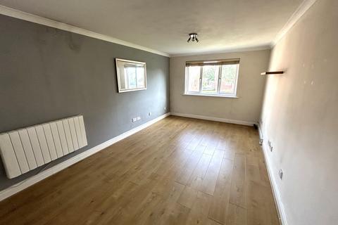 1 bedroom apartment for sale, Howard Close, Waltham Abbey